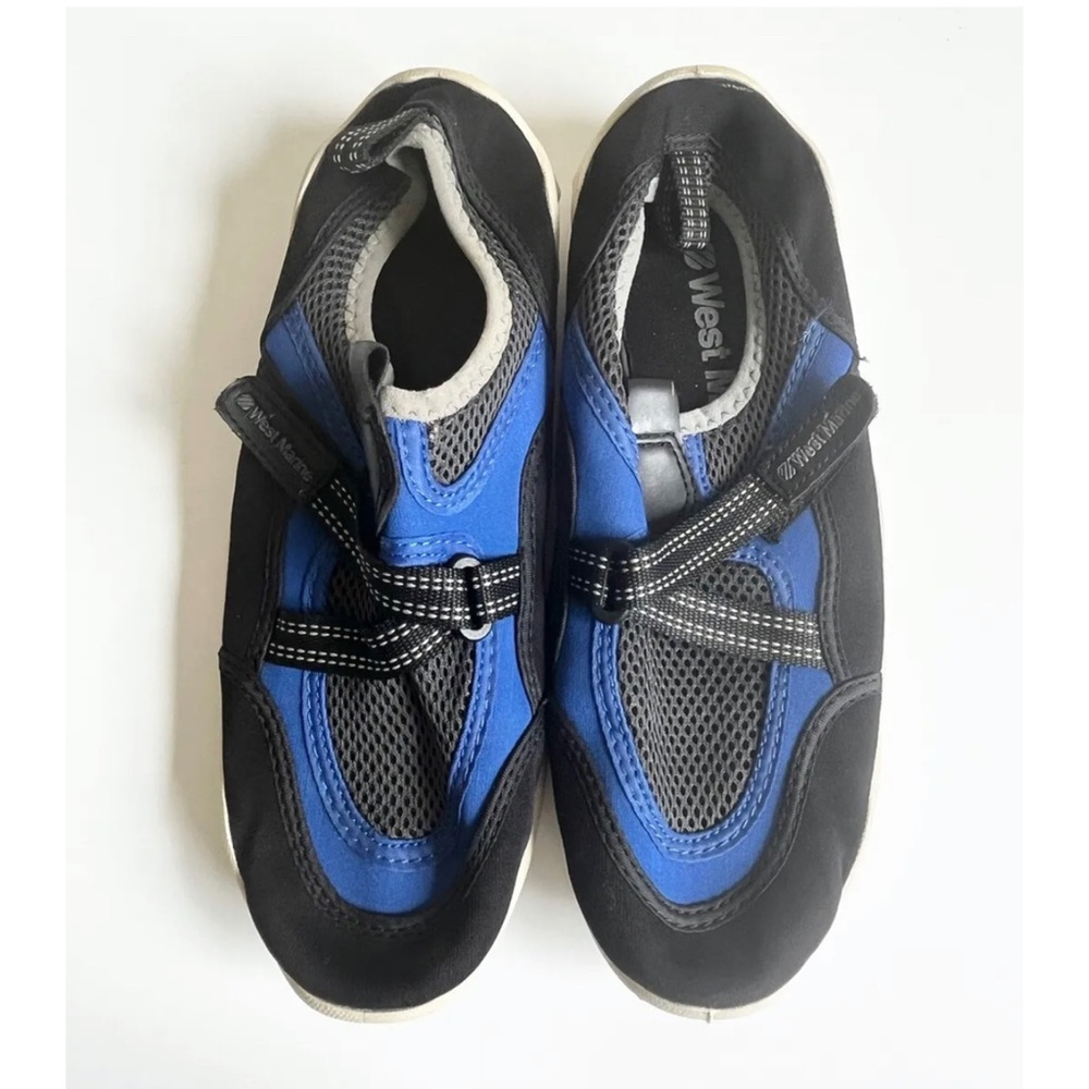 West Marine 6 Water Shoes Aqua Socks Blue Black Slip On Flexible Stock #6931257